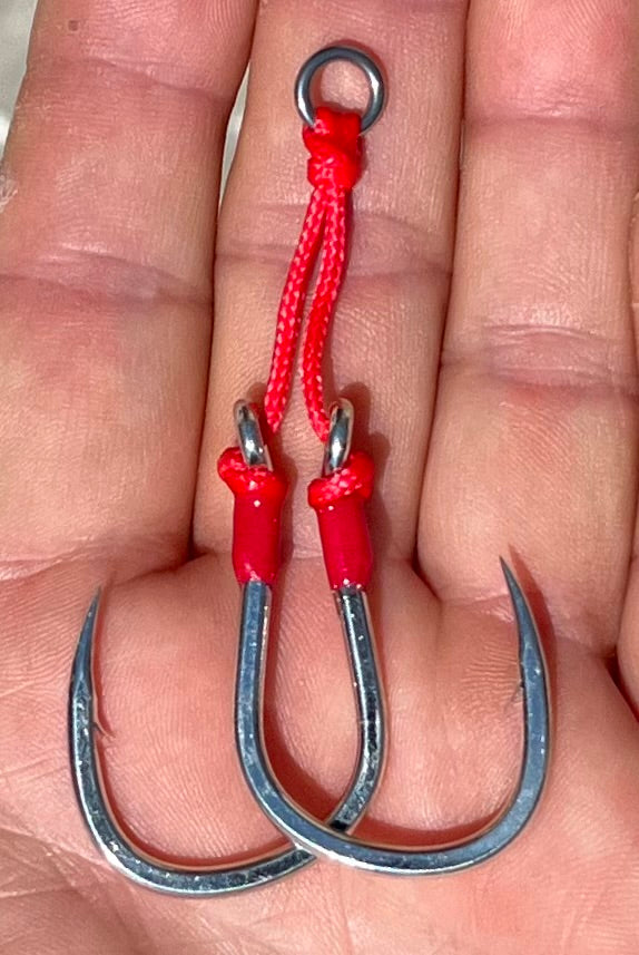 7/0 Assist Hooks –   Red Rope